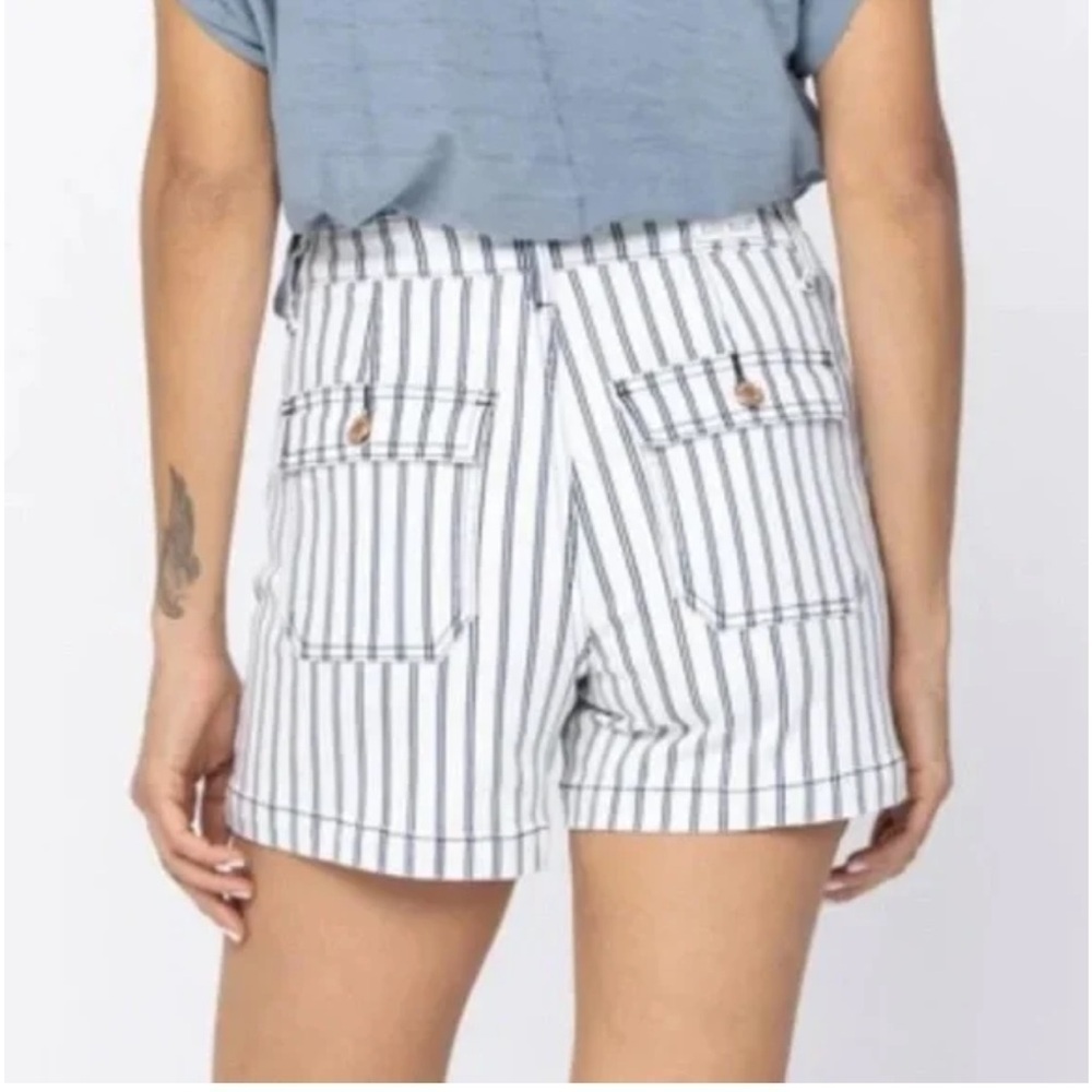 JUDY BLUE Striped High-Waisted Blue Women's Shorts Size 1X - Picture 3 of 13